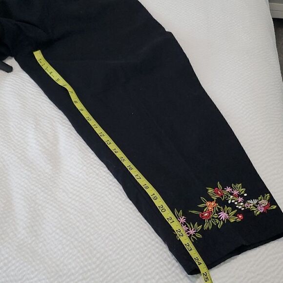 Premier International for Ladies, Linen Embroidered Pant, Size Medium (10-12) - Picture 8 of 9